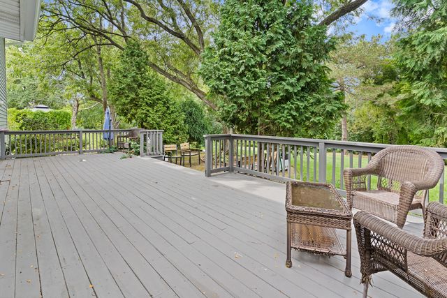 1720 Bolson Drive, Downers Grove, IL 60516