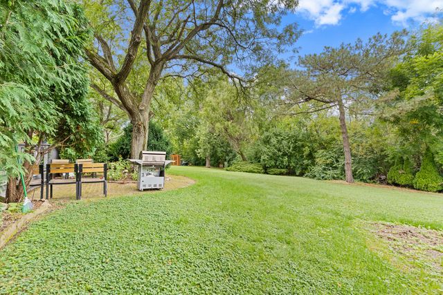1720 Bolson Drive, Downers Grove, IL 60516