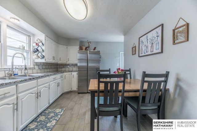 1220 N 42nd Street, Lincoln, NE 68503