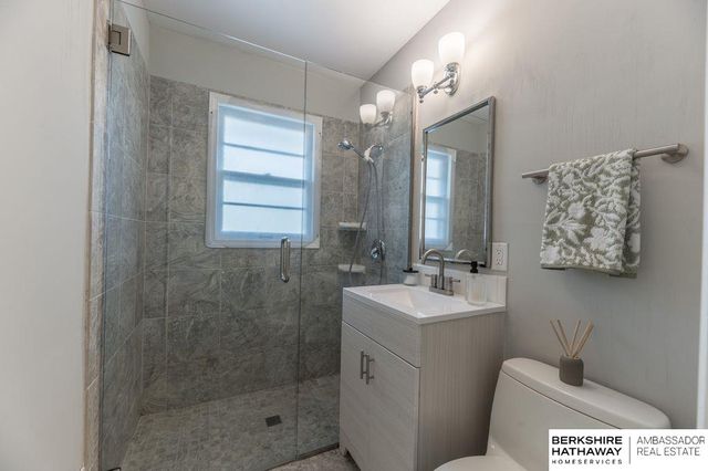 1220 N 42nd Street, Lincoln, NE 68503