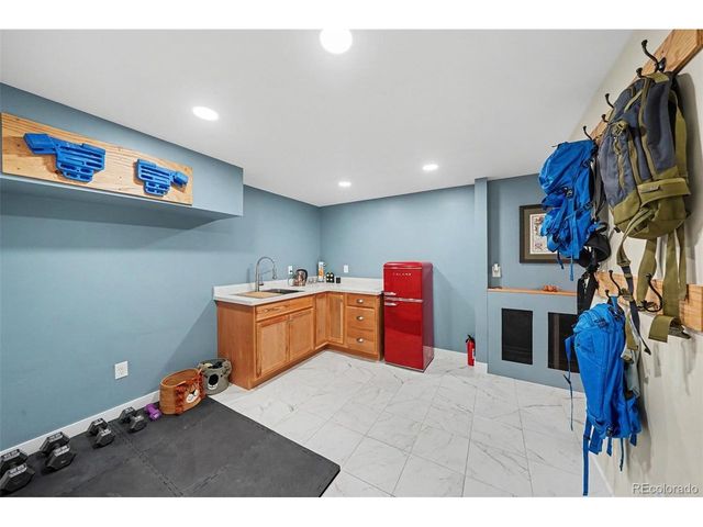 4976 Red Rock Dr, Larkspur, CO 80118