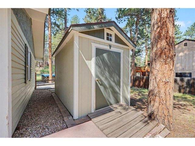4976 Red Rock Dr, Larkspur, CO 80118