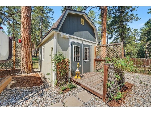 4976 Red Rock Dr, Larkspur, CO 80118