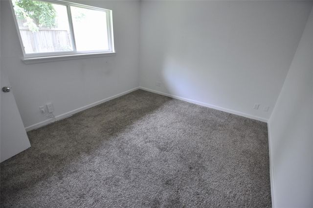 11301 Oakwood DR B, Austin, TX 78753