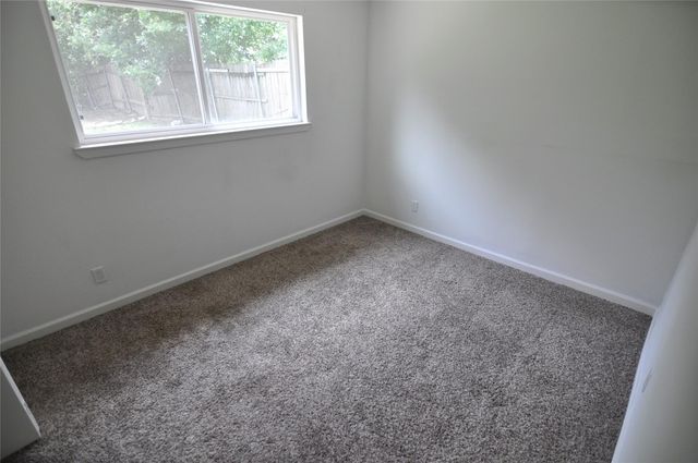 11301 Oakwood DR B, Austin, TX 78753