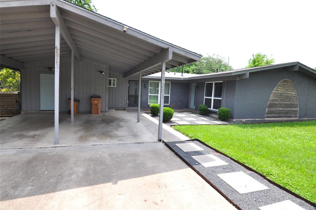 11301 Oakwood DR B, Austin, TX 78753