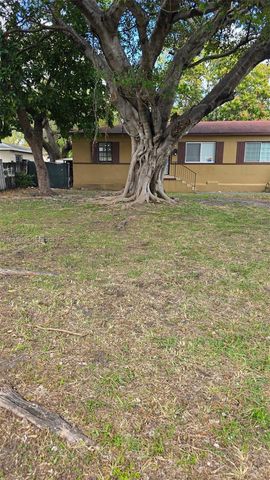 6910 NW 5th Pl, Miami, FL 33150