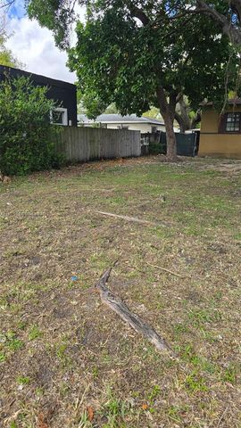 6910 NW 5th Pl, Miami, FL 33150