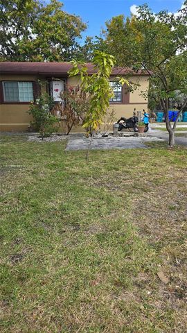 6910 NW 5th Pl, Miami, FL 33150