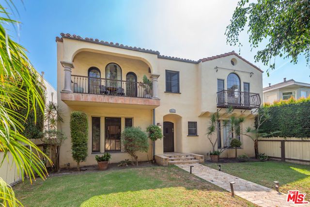 942 S Mansfield Avenue, Los Angeles, CA 90036