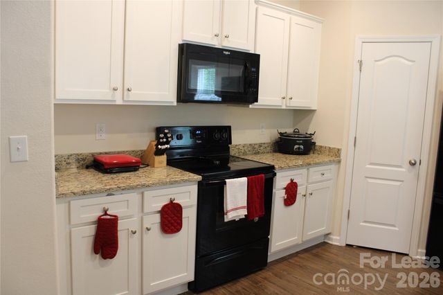 6106 Purbeck Way, Charlotte, NC 28215