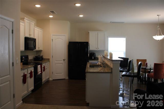 6106 Purbeck Way, Charlotte, NC 28215