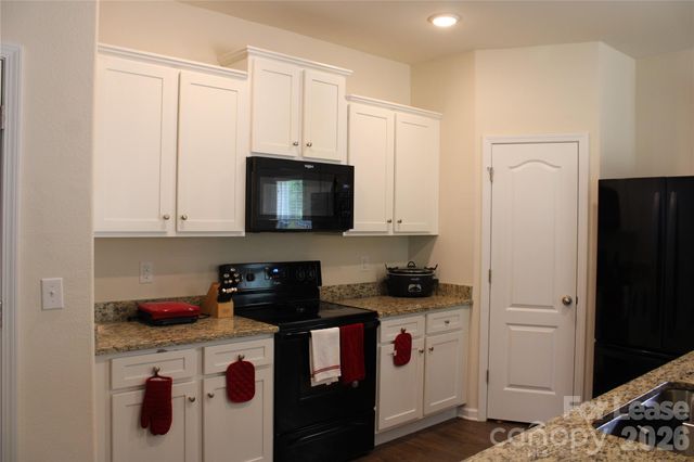 6106 Purbeck Way, Charlotte, NC 28215