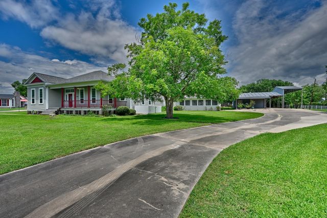 1406 Victoria Street, Navasota, TX 77868