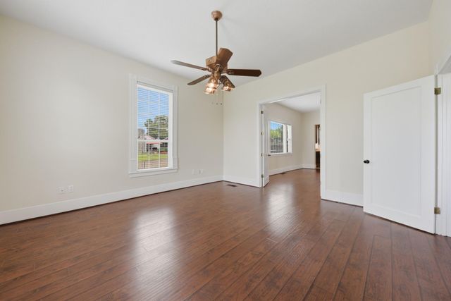1406 Victoria Street, Navasota, TX 77868
