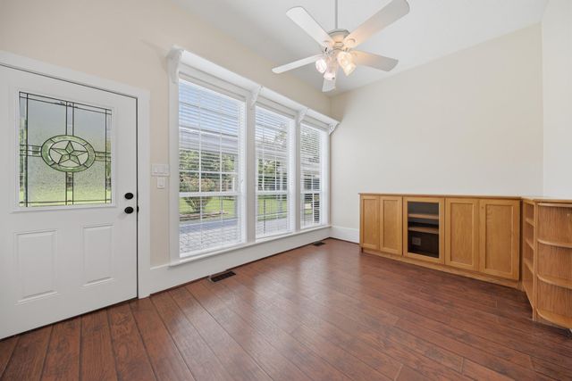 1406 Victoria Street, Navasota, TX 77868