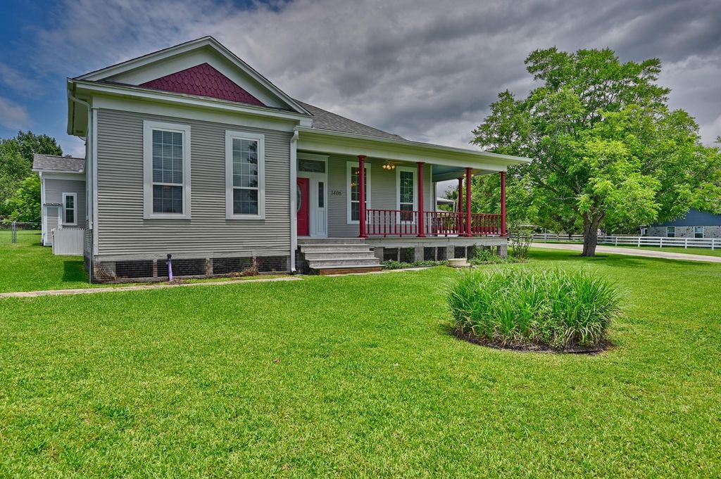 1406 Victoria Street, Navasota, TX 77868