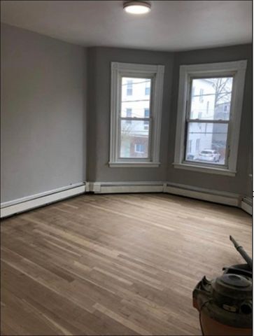 729 Broadway 2, Chelsea, MA 02150