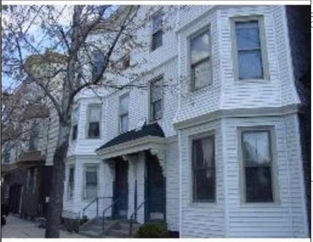 729 Broadway 2, Chelsea, MA 02150