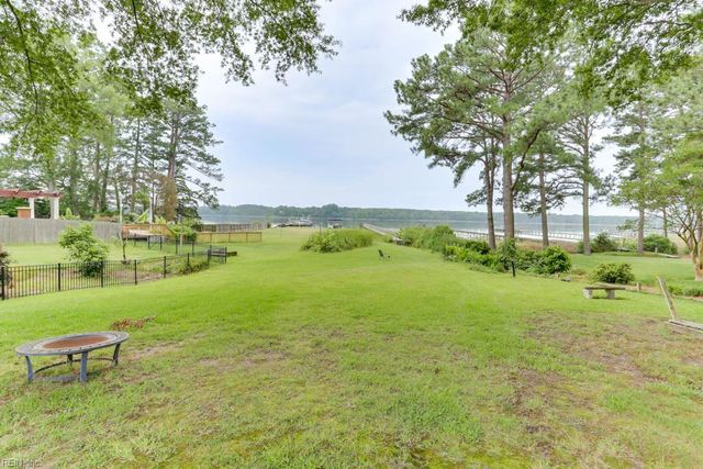 623 Haystack Landing RD, Newport News, VA 23602