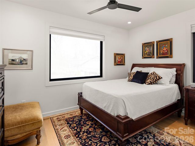 60 Harvard Place, Asheville, NC 28806