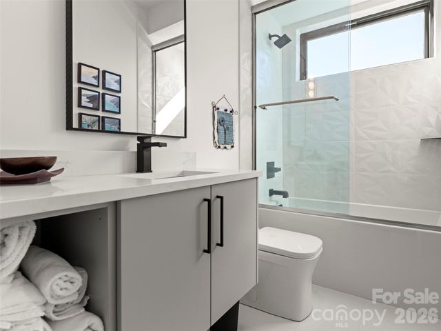 60 Harvard Place, Asheville, NC 28806