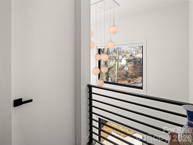 60 Harvard Place, Asheville, NC 28806