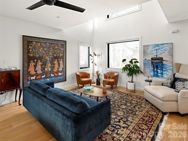 60 Harvard Place, Asheville, NC 28806