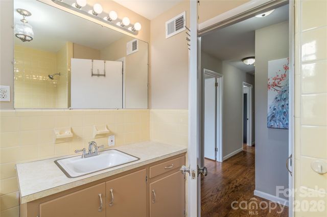 2200 Armstrong Park Drive, Gastonia, NC 28054