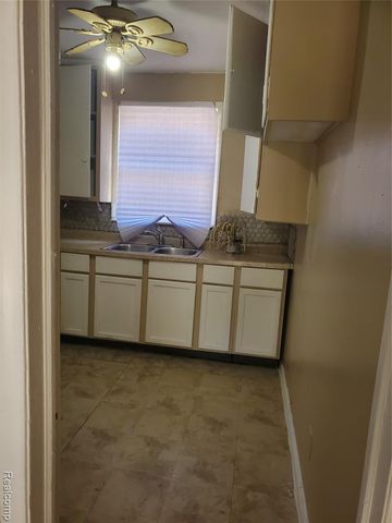 19400 Sunderland Road, Detroit, MI 48219