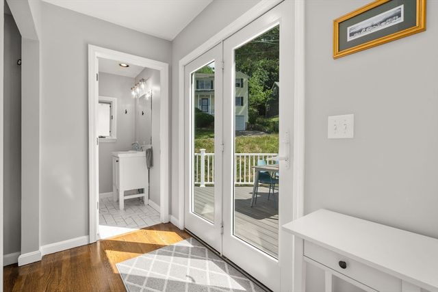 38 Overlook Rd, Waltham, MA 02451