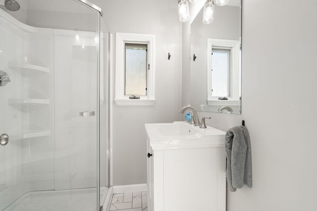 38 Overlook Rd, Waltham, MA 02451