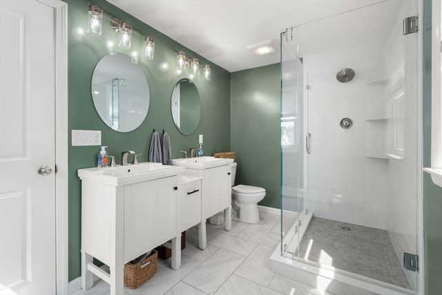 38 Overlook Rd, Waltham, MA 02451