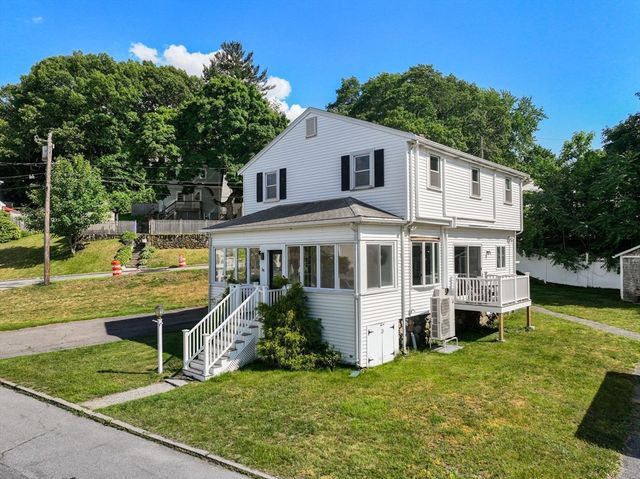 38 Overlook Rd, Waltham, MA 02451