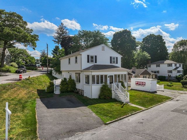 38 Overlook Rd, Waltham, MA 02451