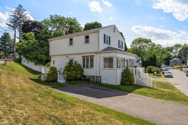 38 Overlook Rd, Waltham, MA 02451