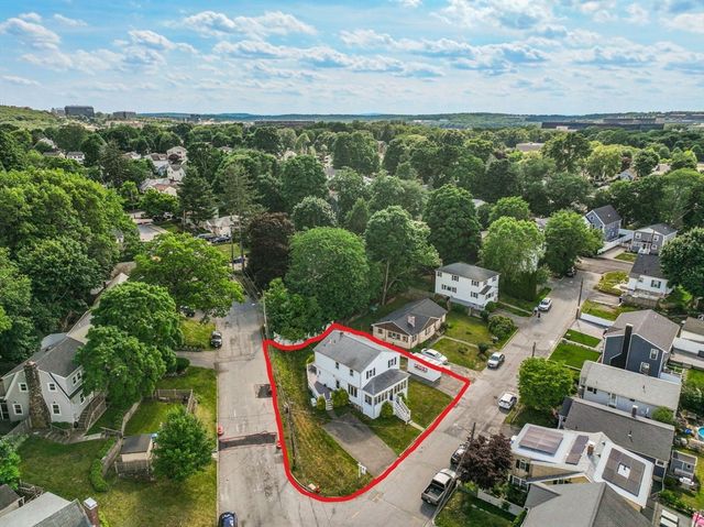 38 Overlook Rd, Waltham, MA 02451