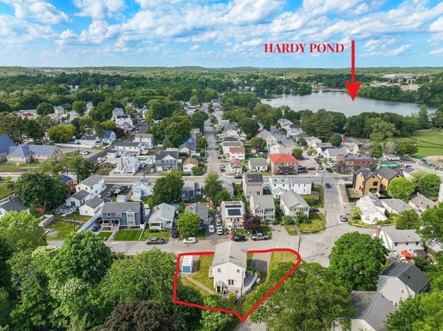 38 Overlook Rd, Waltham, MA 02451