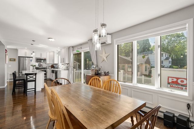 38 Overlook Rd, Waltham, MA 02451
