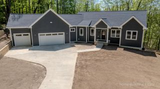 8828 Division Avenue S, Byron Twp, MI 49315