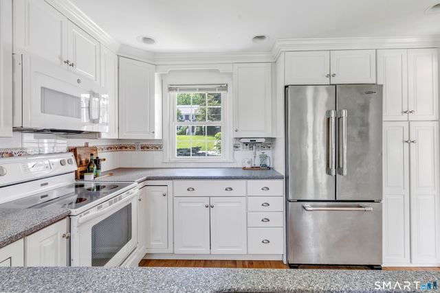 42 Bayberry Road, Fairfield, CT 06825