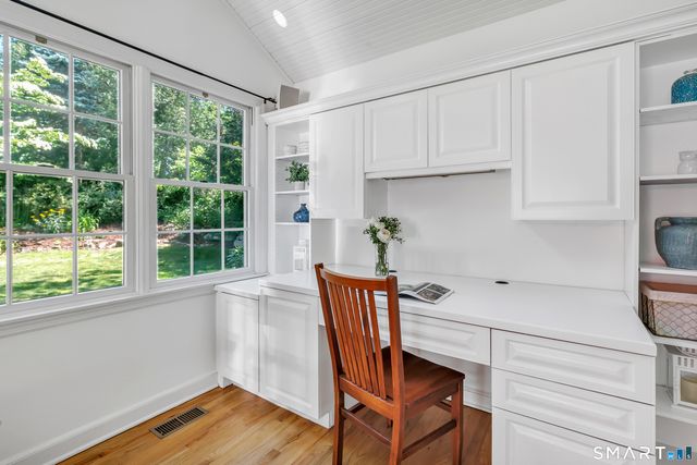 42 Bayberry Road, Fairfield, CT 06825
