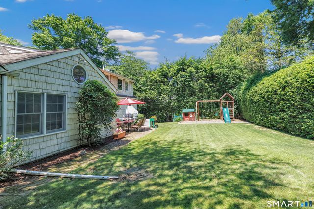 42 Bayberry Road, Fairfield, CT 06825