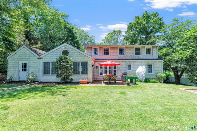 42 Bayberry Road, Fairfield, CT 06825