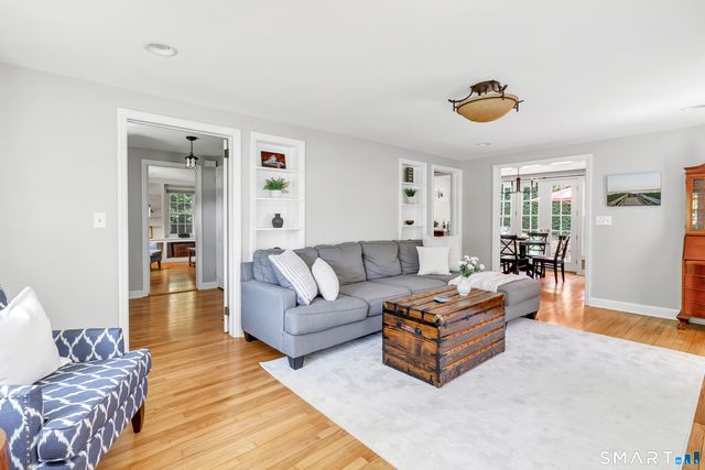 42 Bayberry Road, Fairfield, CT 06825