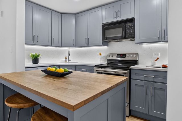 150 Staniford St 331, Boston, MA 02114