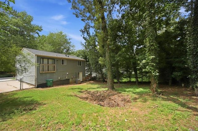 2116 Scarbrough Road, Stone Mountain, GA 30088
