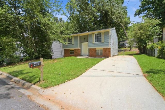 2116 Scarbrough Road, Stone Mountain, GA 30088