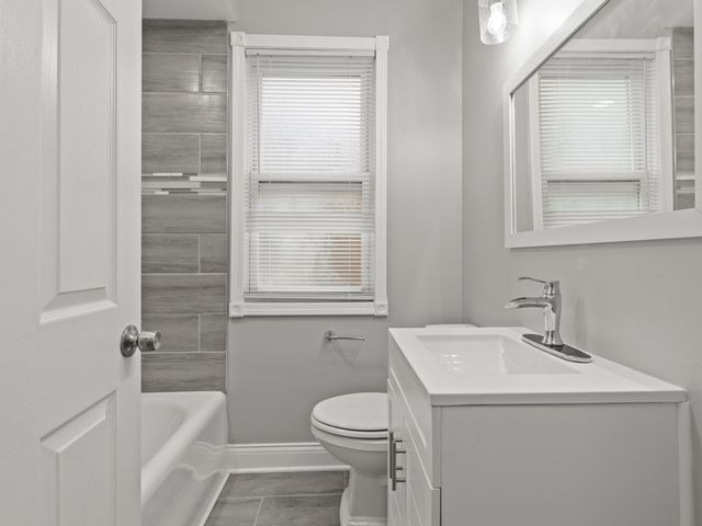 8107 S Princeton Avenue, Chicago, IL 60620