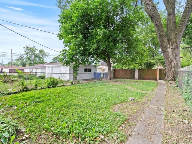 8107 S Princeton Avenue, Chicago, IL 60620